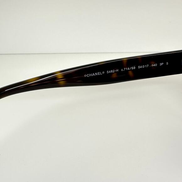 NEW CHANEL Sunglasses Polarized - Picture 7 of 9